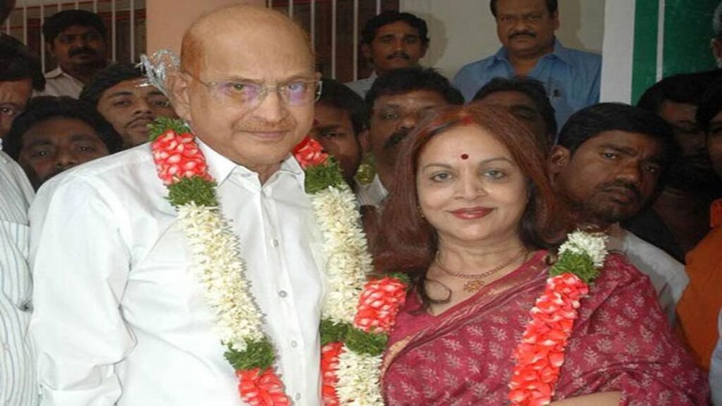 Who is the elder who prevented Krishna Vijaya-Nirmala marriage