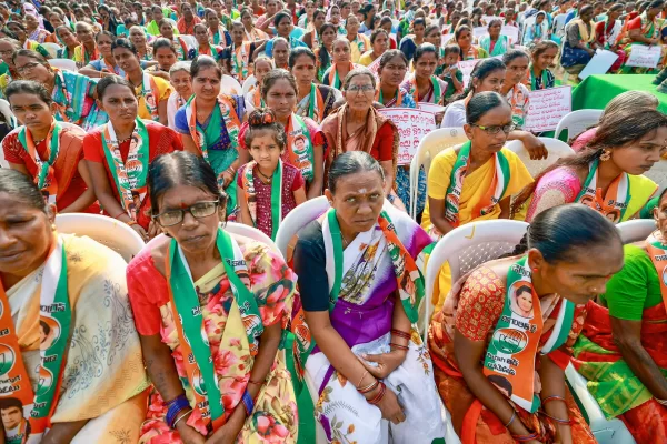 Free Uniform Sarees for Telangana Women