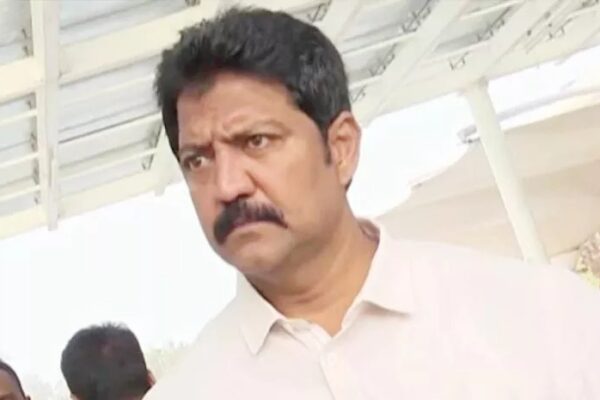 YCP leader Vallabhaneni Vamsi under police investigation