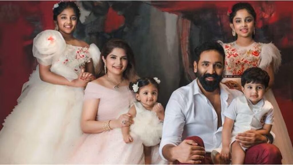 Manchu Vishnu wife quarrels with him