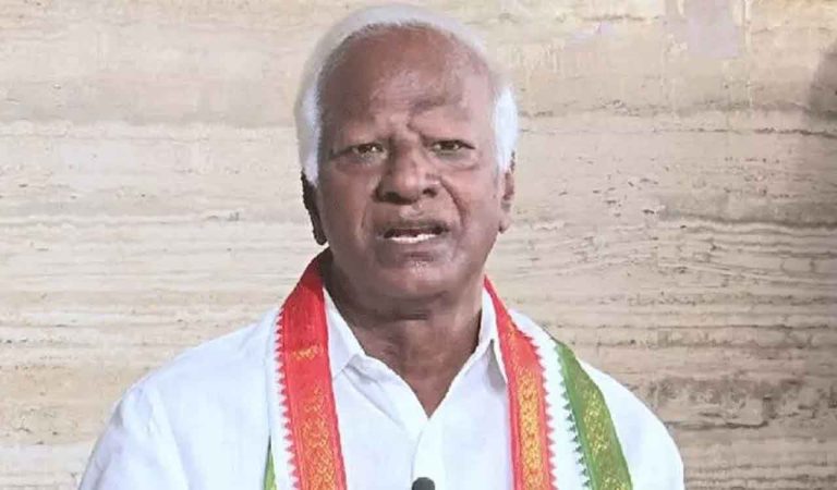 Kadiyam Srihari to take political sannyas