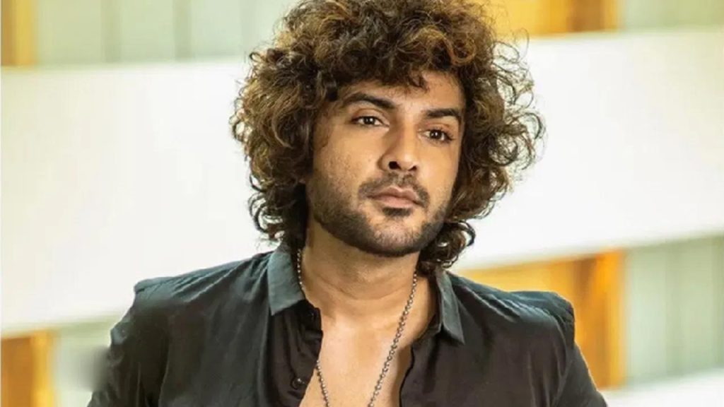 Siddhu Jonnalagadda insulted Chiranjeevi and Balakrishna
