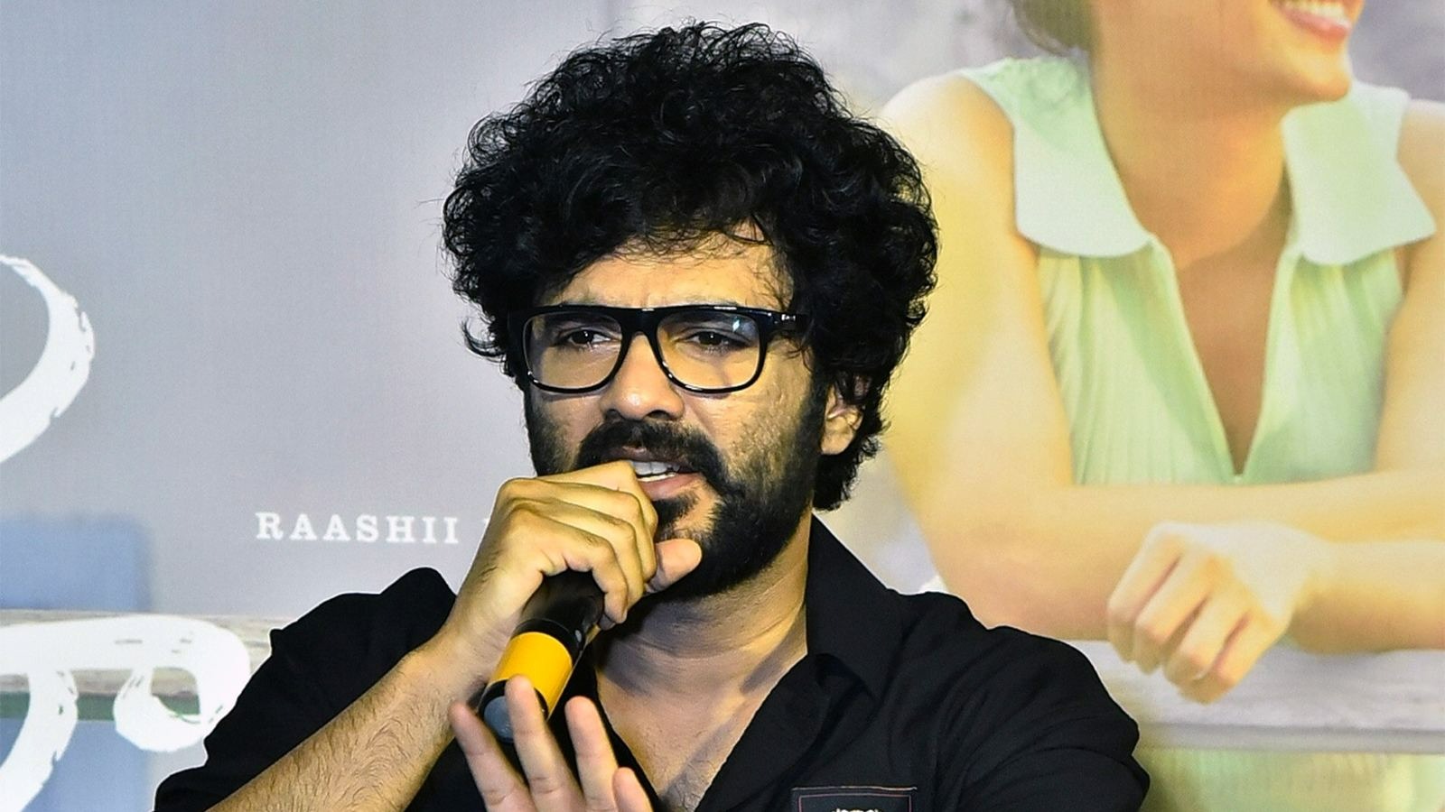 Siddu Jonnalagadda angry at journalist