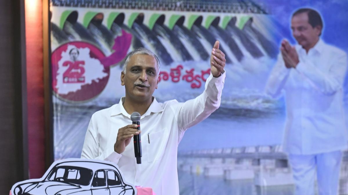 KCR Strategy:కవితకు దిమ్మ తిరిగిపోయే ప్లాన్ వేసిన కేసీఆర్.. హరీష్ రావు కొత్త రోల్!! KCR Strategy Behind Harish Rao Role