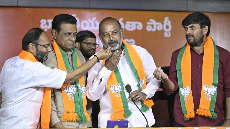 Congress Strategy To Stop BJP Mayor