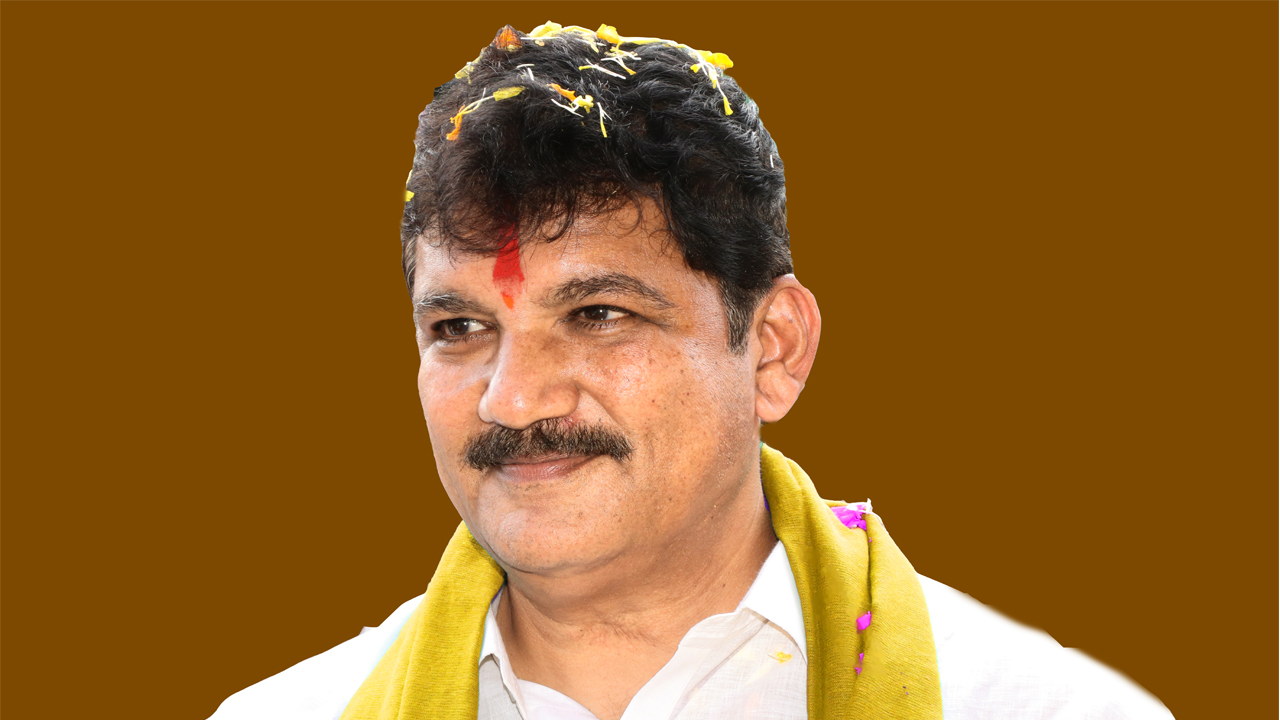 Massive theft at TDP MLA Dhulipalla Narendra's house