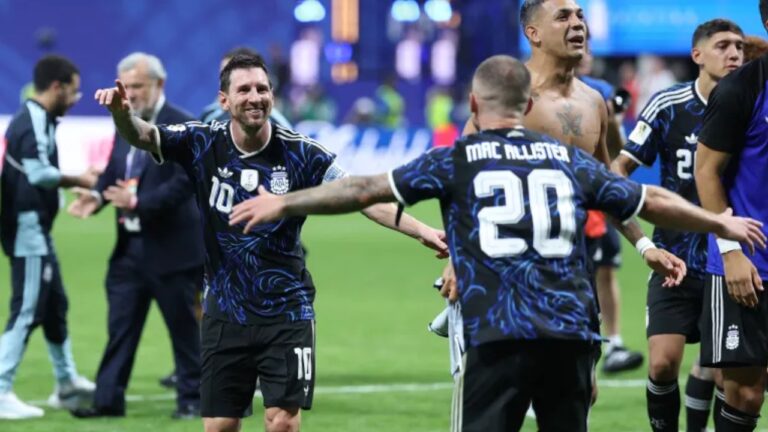 FIFA World Cup Final : లియోనెల్ మెస్సీ మ్యాజిక్.. చివరి నిమిషాల్లో ఇంగ్లండ్కు షాక్.. వరల్డ్కప్ ఫైనల్లోకి అర్జెంటీనా!