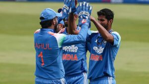 IND vs SL : ఆ ఒక్క‌డి కోసం శ్రీలంక టెస్టు సిరీస్ జ‌ట్టు ప్ర‌క‌ట‌న వాయిదా..! తోపు ప్లేయ‌ర్ కానే కాదు.. అయినా గానీ బీసీసీఐ ఎందుకిలా చేస్తోంది?