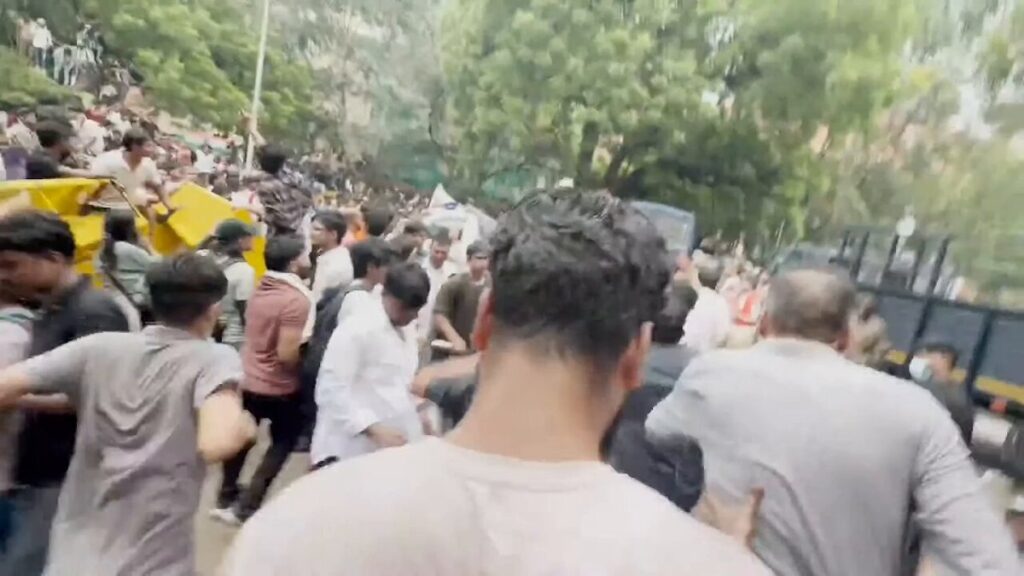 Violent protest at Jantar Mantar
