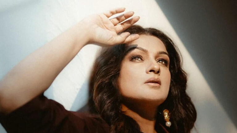 Tejaswini Kolhapuri looking elegant