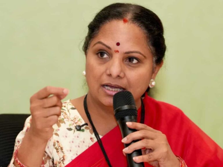 అక్క రాజ్యం చూపిస్తానంటున్న కవిత