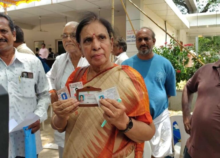 ఏపీలో మాజీ మంత్రి ఓటు గల్లంతు... ఇప్పుడెలా 'సర్'?