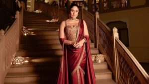 కరీనా కపూర్ స్ట్రాంగ్త్స్ కోట్: బిల్డ్ రెసిలెన్స్, స్టాప్ కంపేరింగ్