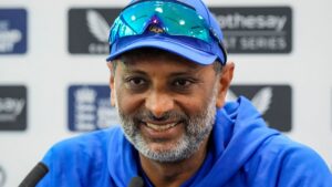 రోహిత్ శర్మపై ఒత్తిడా? నవ్వుతారు: అత్యుత్తమ బ్యాటింగ్ కోచ్ | భారత బ్యాటింగ్ కోచ్ సితాన్షు కోటక్ రోహిత్ శర్మ రిటైర్మెంట్‌ను కొట్టివేసాడు మరియు కోహ్లీ మరియు గంభీర్ మధ్య విభేదాలు