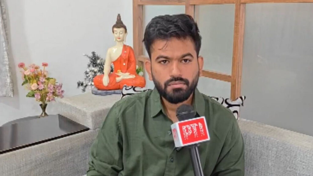 Abhijit Dipke: మోదీ డిగ్రీని నిరూపించండి, BJPకి సవాల్
