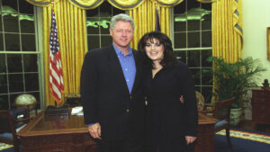 bill-clinton-secret-flight-mumbai-2