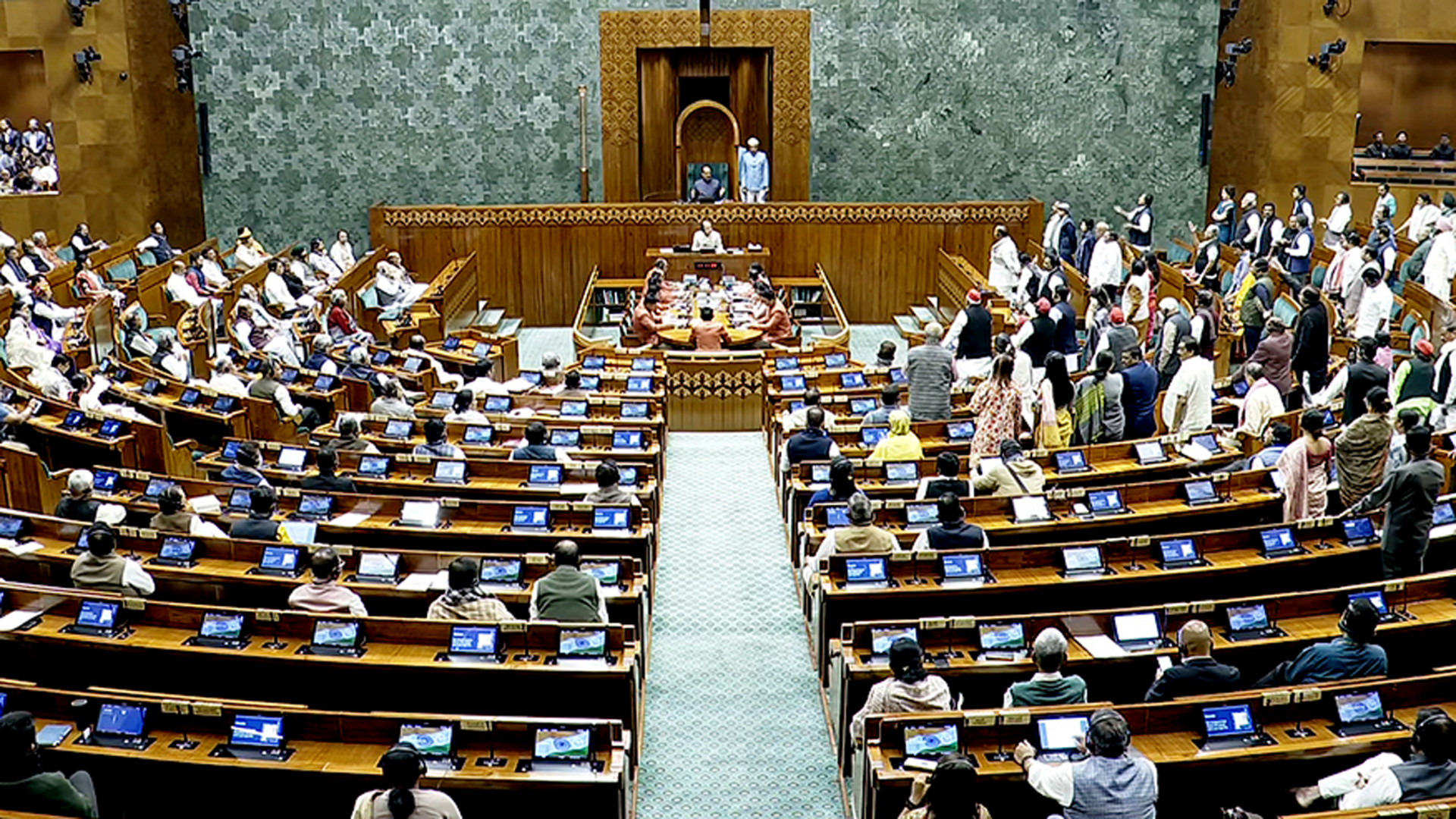 parliament-monsoon-session-heats-up-2