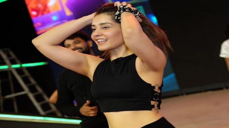 raashi-khanna-farzi-series-shooting