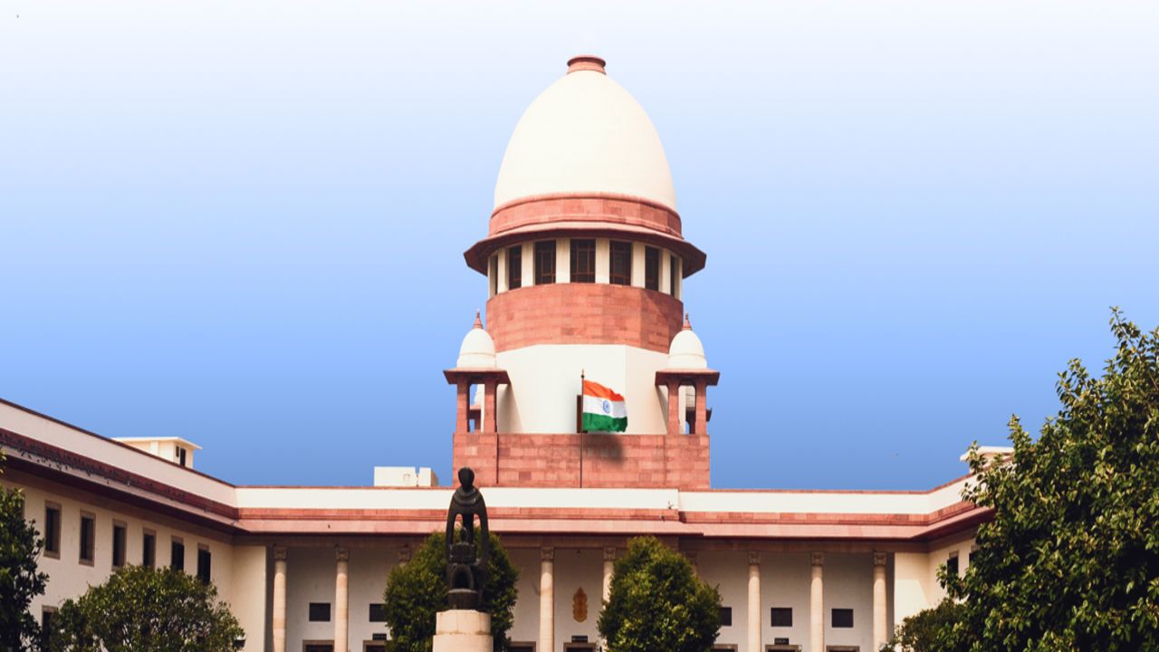 Supreme Court: ఉరిశిక్షపై షాకింగ్ తీర్పు.. సుప్రీంకోర్టు సంచలనం! supreme-court-samay-raina-comedy