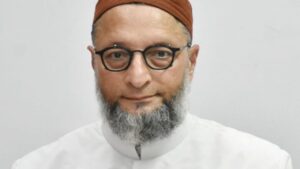 asaduddin-owaisi-flag-hoisting-event