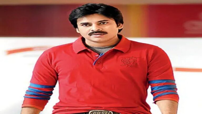 pawan-kalyan-attends-independence-day