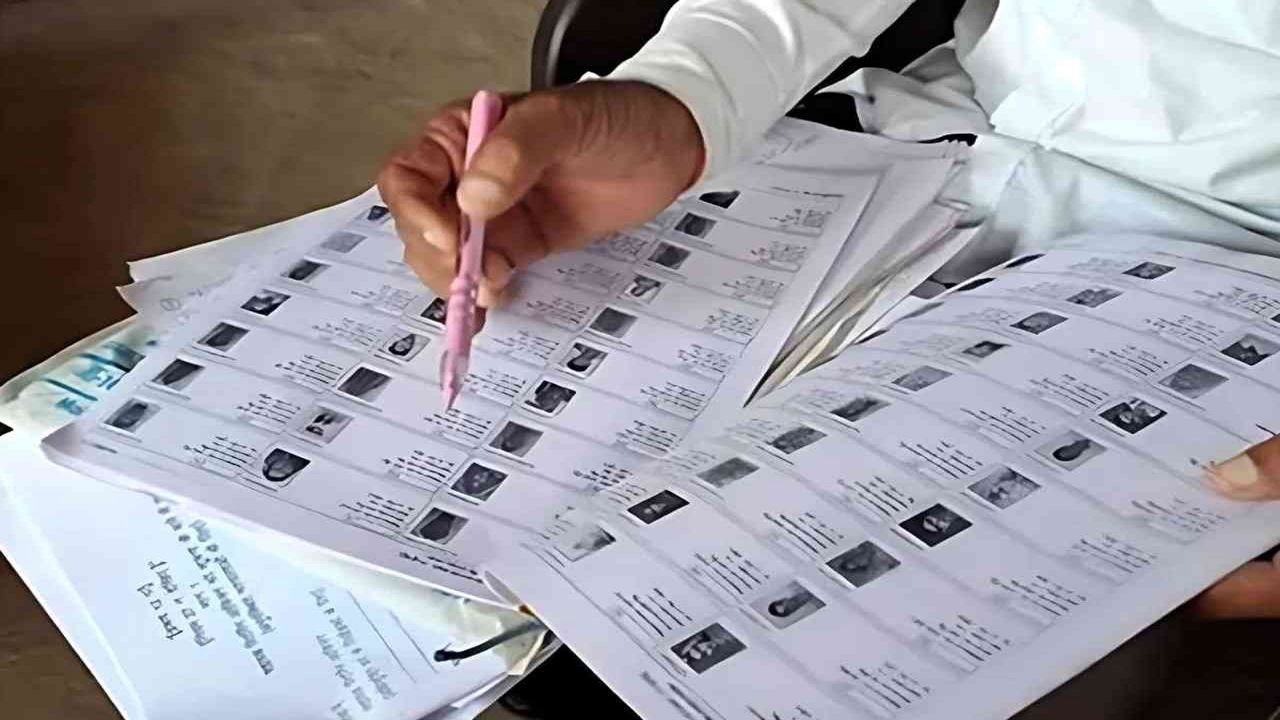 Election Commission: నా ఓటు నిరూపించుకోవాలట ఈసీ నోటీసు draft-voter-list-release-details