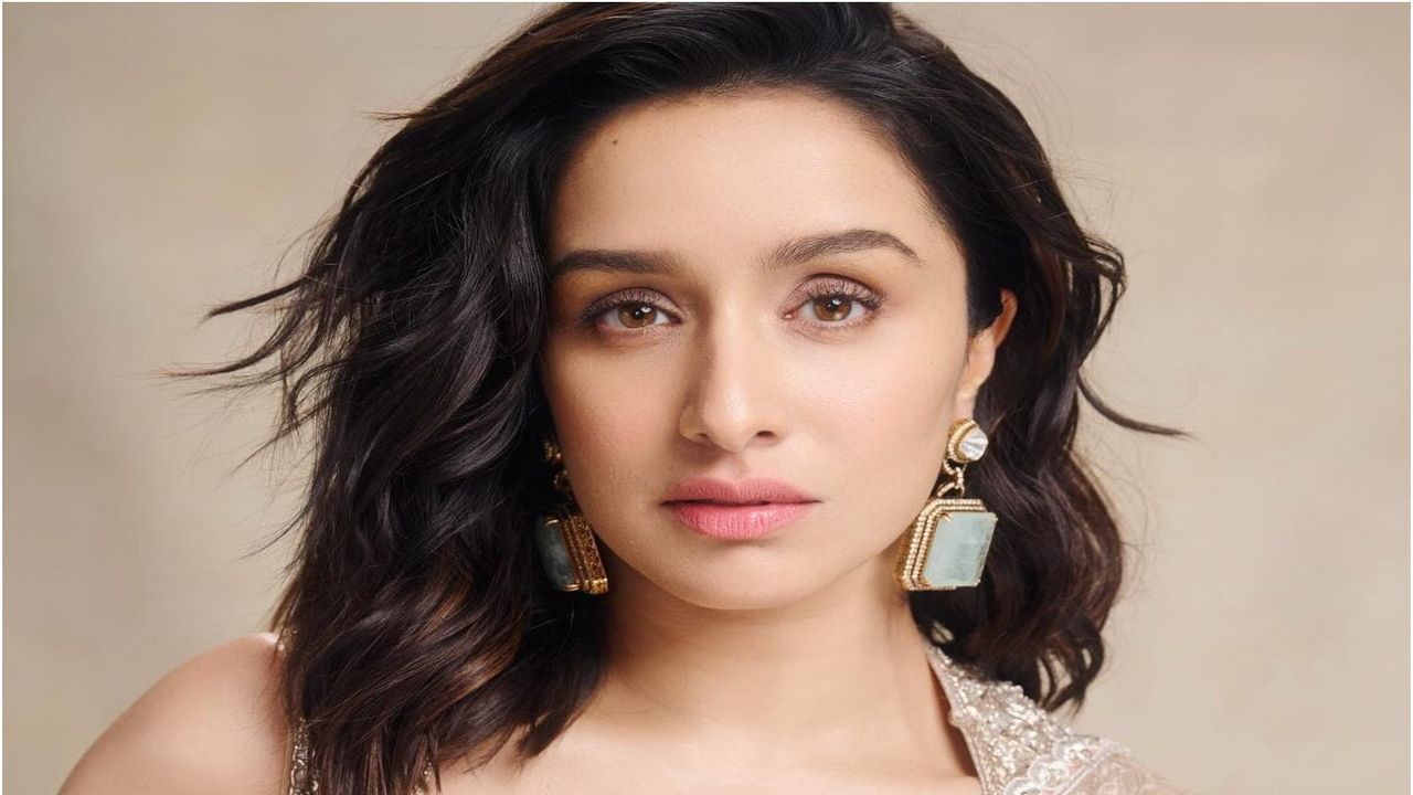 shraddha-kapoor-spotted-at-airport