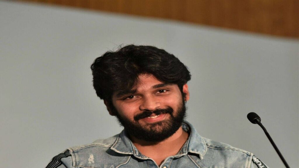 dhruv-vikram-on-vijay