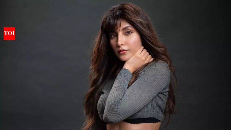 harshita-gaur-new-viral-look