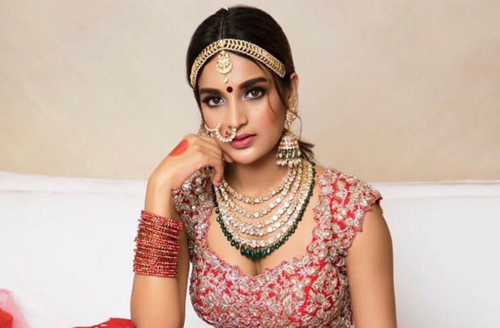 Nidhhi Agerwal: బెట్టింగ్ యాప్స్ కేసులో ఈడీ ముందు నిధి అగర్వాల్!