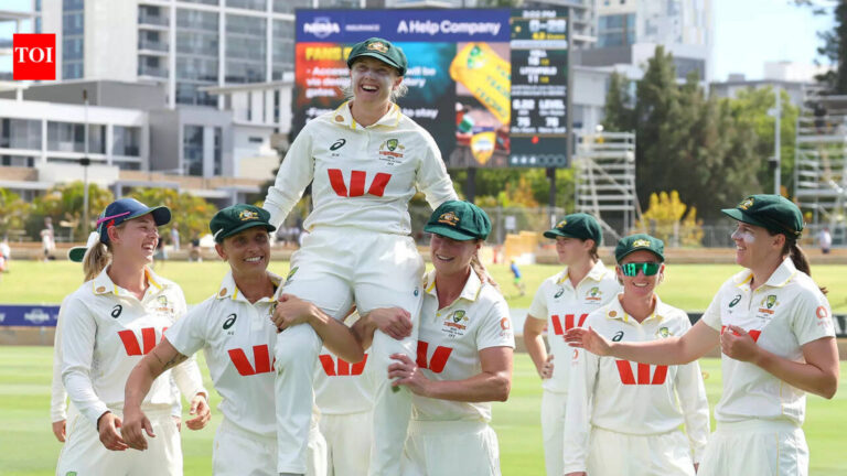 australia-collapse-cricket-all-out
