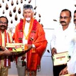 Chandrababu Naidu: దుర్గమ్మ దసరాకు చంద్రబాబుకు ఆహ్వానం.. ఆరు రాష్ట్రాల సీఎంలకూ పిలుపు! chandrababu-naidu-invited-to-indrakeeladri-dasara-final