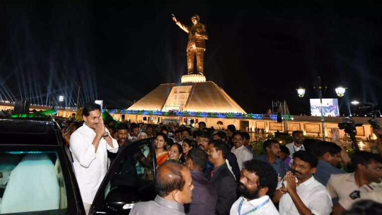 బీసీలకు 34 శాతం రిజర్వేషన్లపై జగన్ ఆరోపణలు!